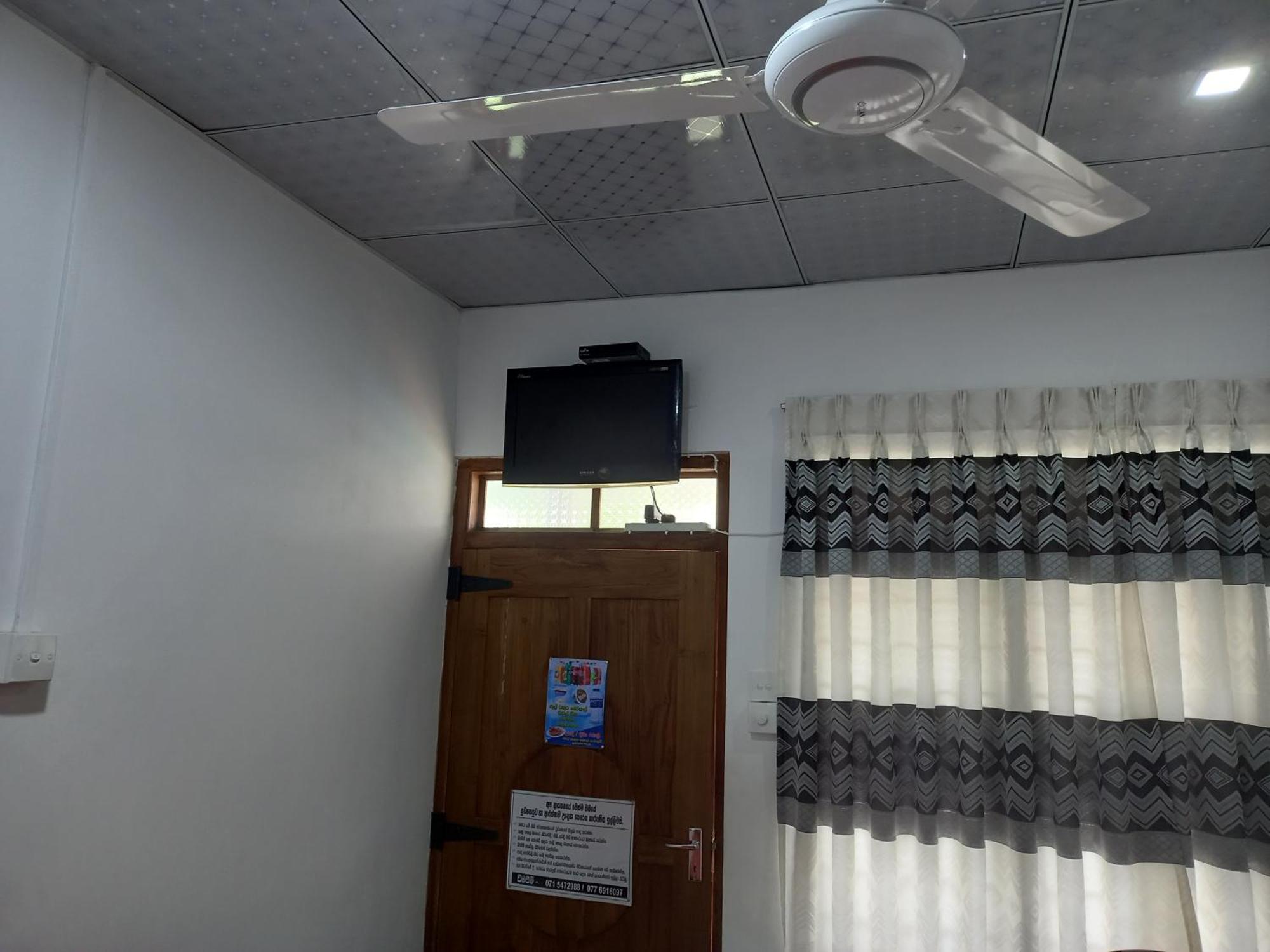 David Villa Anuradhapura Room photo